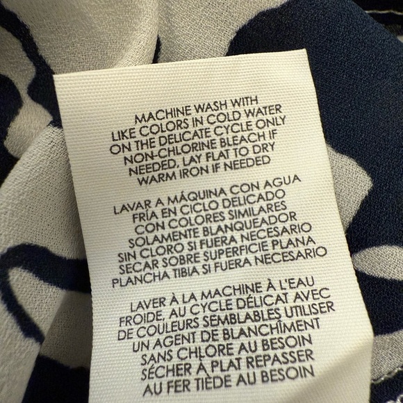 CAbi Sleeveless shoulder tie Floral Blouse XS style 5731 - Picture 6 of 7